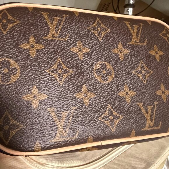 Louis Vuitton Nice Mini Monogram Canvas Beauty Case - Picture 11 of 12